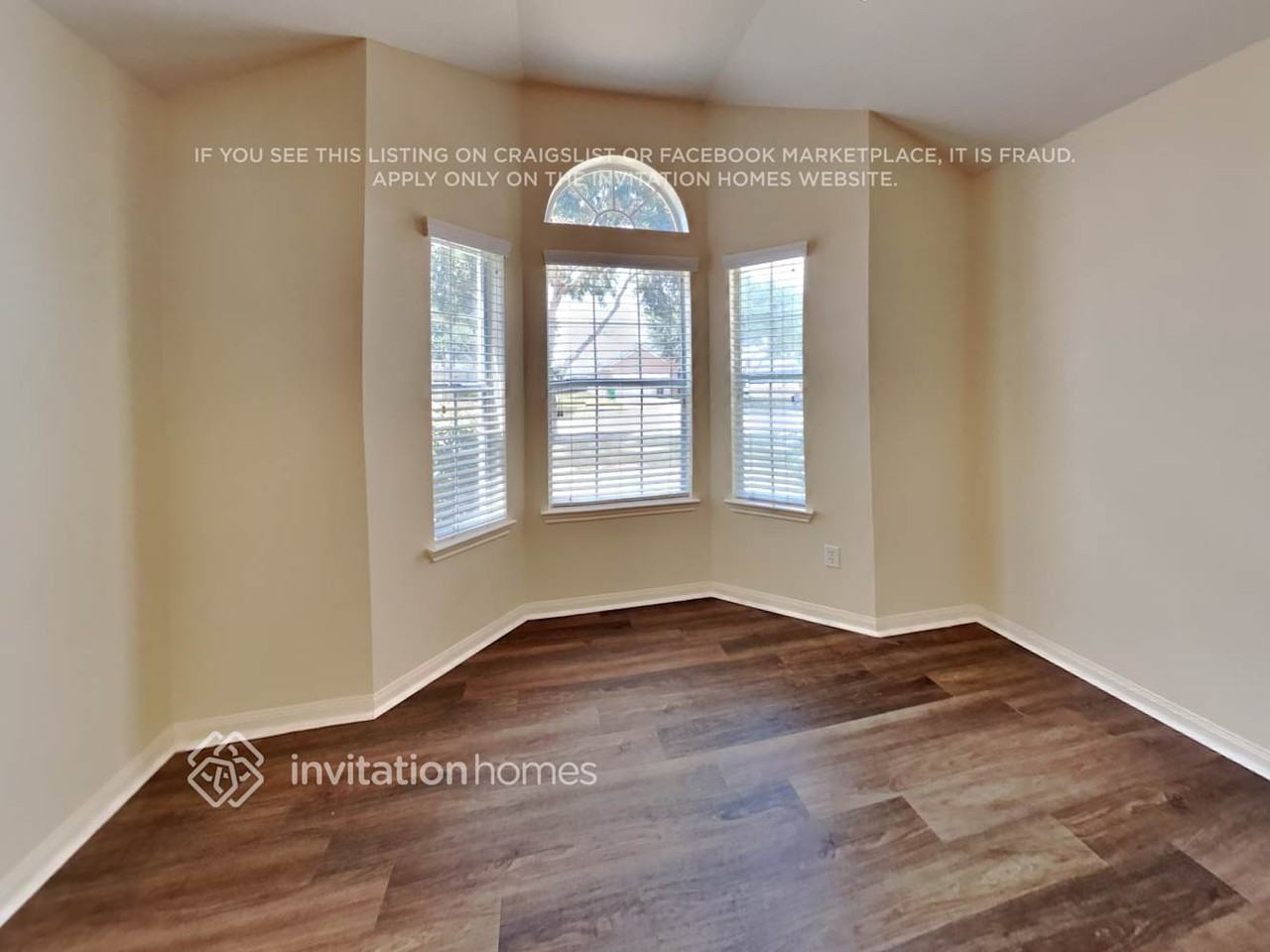 4027 Ashview Ln - Photo 5 of 18