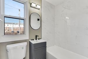 featured image of 1006 S Main St