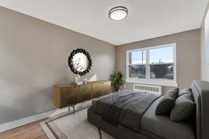 featured image of 1006 S Main St