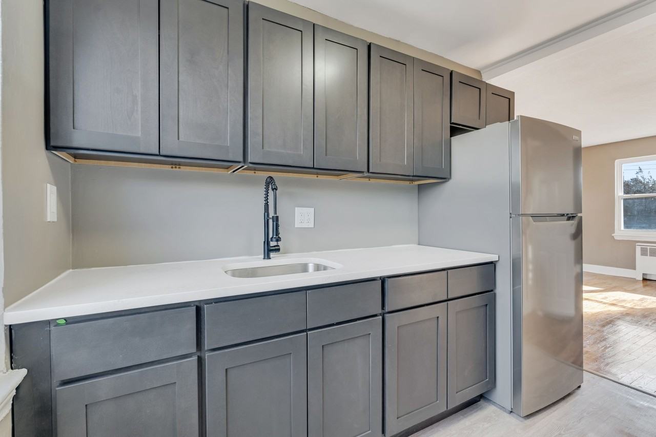 Pleasant Harbor Apartments - Photo 6 of 9