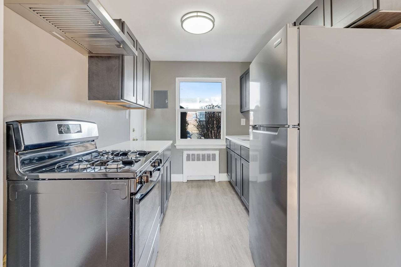 Pleasant Harbor Apartments - Photo 7 of 9