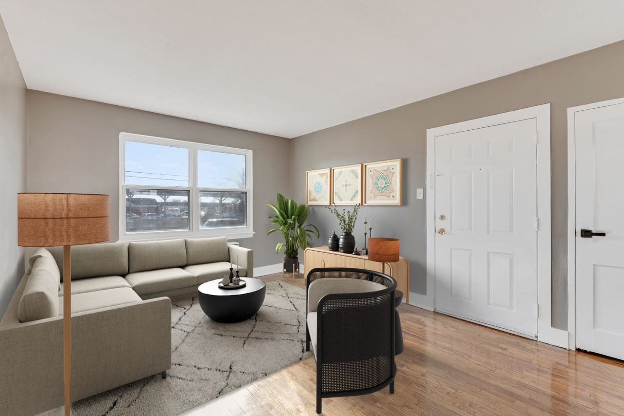 Pleasant Harbor Apartments - Photo 2 of 9