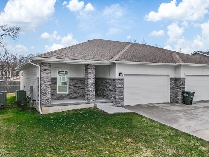 4461 Lower Beaver Rd - Photo 2 of 31