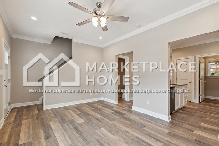 542 Wilson St - Photo 5 of 30