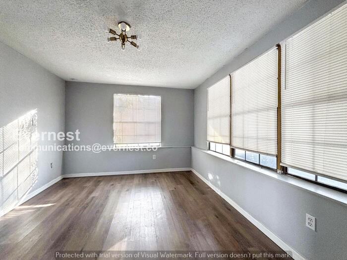 2112 Wolf Rd - Photo 3 of 19