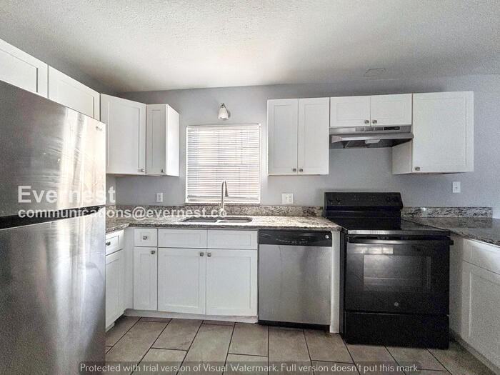 2112 Wolf Rd - Photo 6 of 19