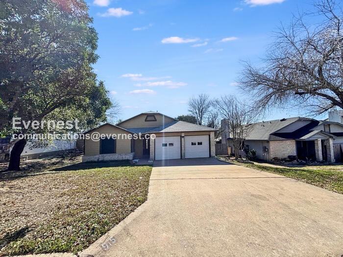 915 Pyegrave Pl - Photo 2 of 27