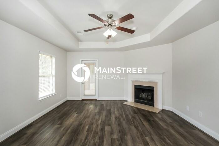 157 Hillcrest Dr - Photo 2 of 16