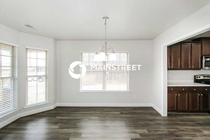 157 Hillcrest Dr - Photo 5 of 16