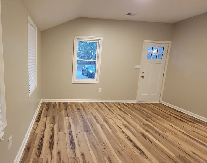 1616 Craven St - Photo 3 of 8