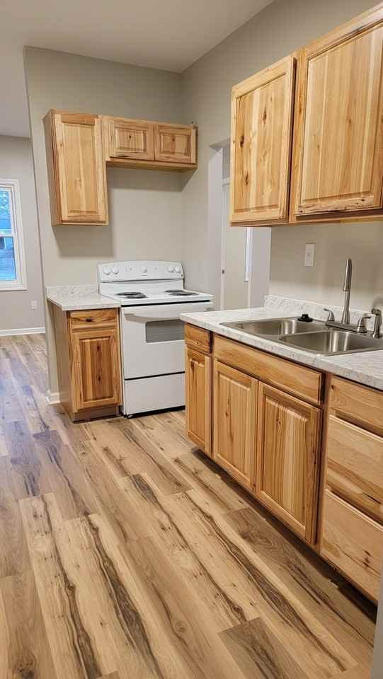 1616 Craven St - Photo 6 of 8