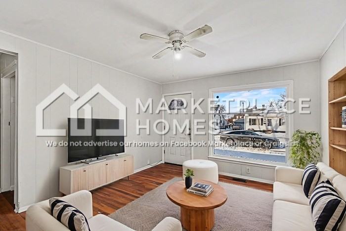 13050 Couwlier Ave - Photo 4 of 17