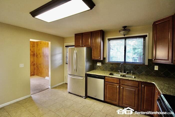 12029 E Louisiana Ave - Photo 7 of 26