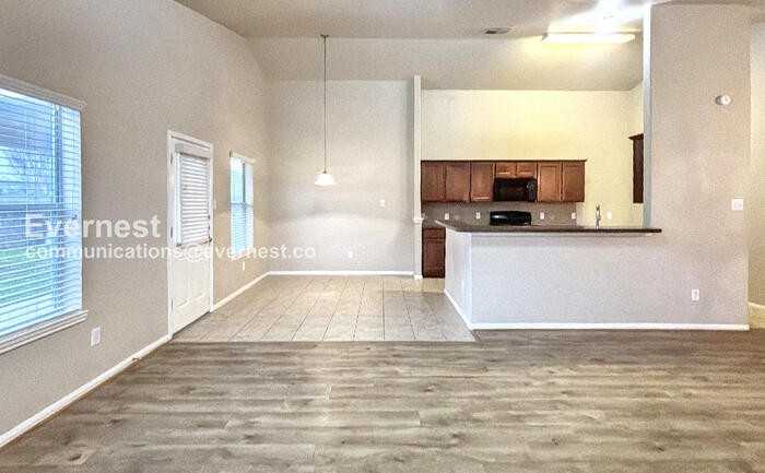 6107 Wilcox Point Dr - Photo 5 of 28