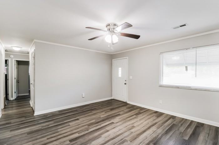 9638 Helmsley Way - Photo 3 of 10