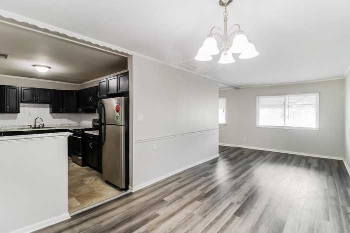 9638 Helmsley Way - Photo 4 of 10