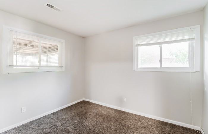 9638 Helmsley Way - Photo 6 of 10