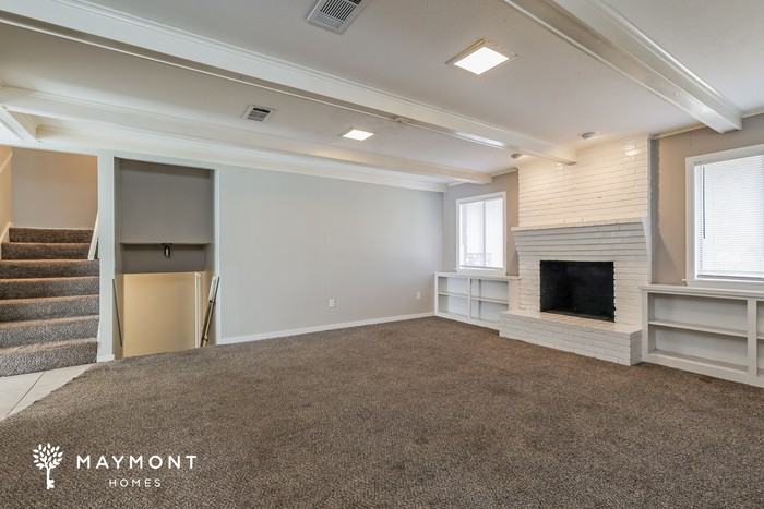 5559 Marblehead Dr - Photo 5 of 13