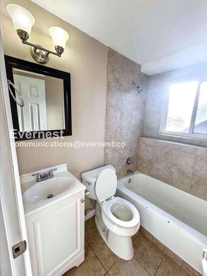 1709 Hampton S #3 - Photo 6 of 14