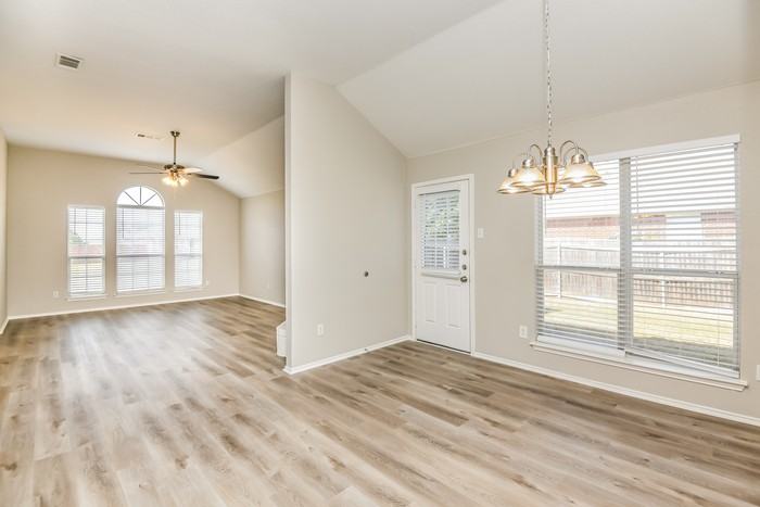 1306 Indian Wells Trl - Photo 6 of 16