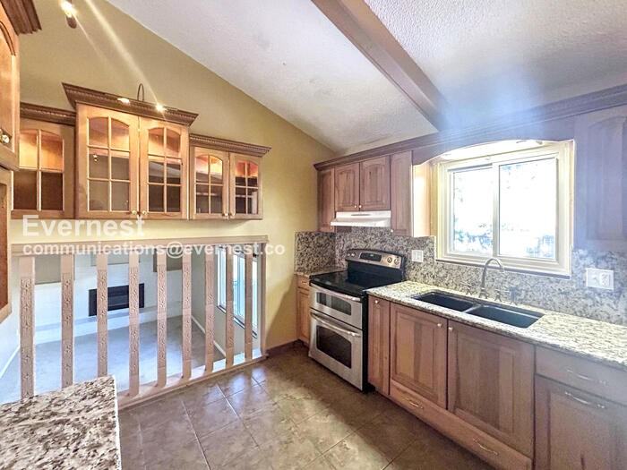 3118 Squaw Valley Dr - Photo 6 of 36