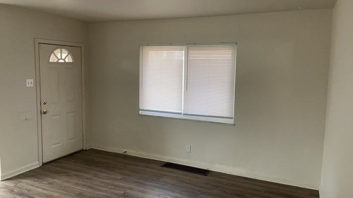 1732 Harold Dr #1732 - Photo 5 of 25