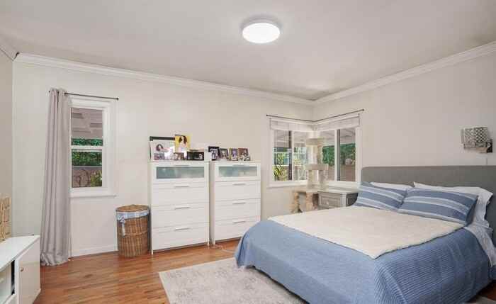 7128 Mammoth Ave - Photo 3 of 27