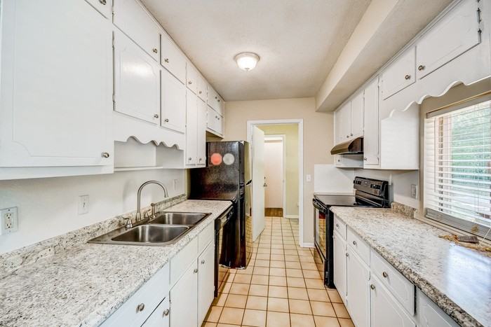 5944 Tyler Loop Rd - Photo 5 of 11