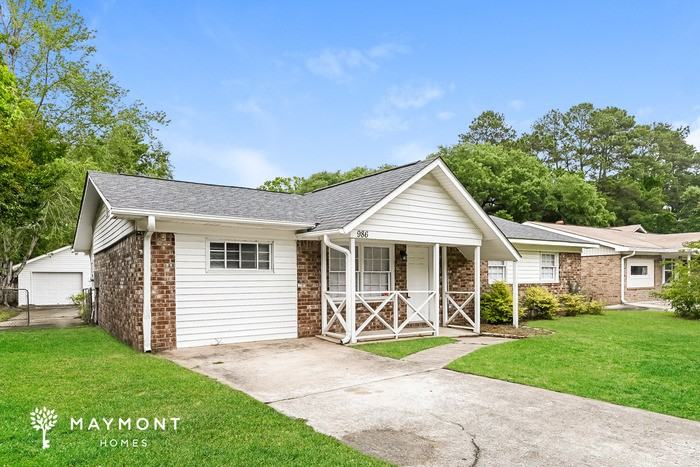 986 Margaret Dr - Photo 3 of 16