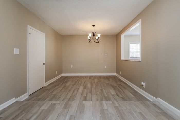 986 Margaret Dr - Photo 6 of 16