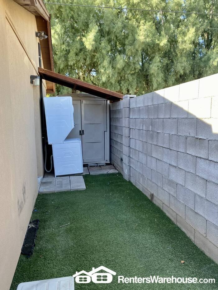 3740 N 12th St #B - Photo 2 of 15