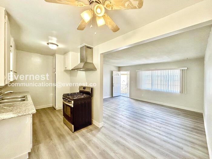 1434 Plaza Del Amo #4 - Photo 5 of 15