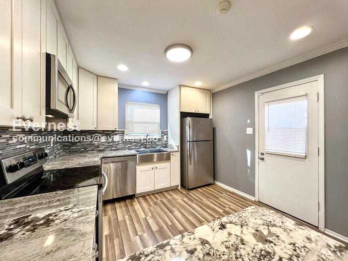 3539 Galloway Ave - Photo 4 of 22