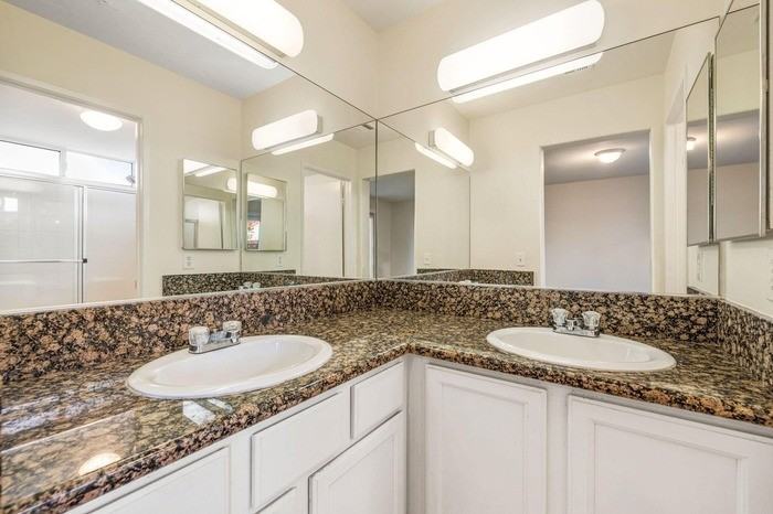 73950 Olive Ct - Photo 6 of 33