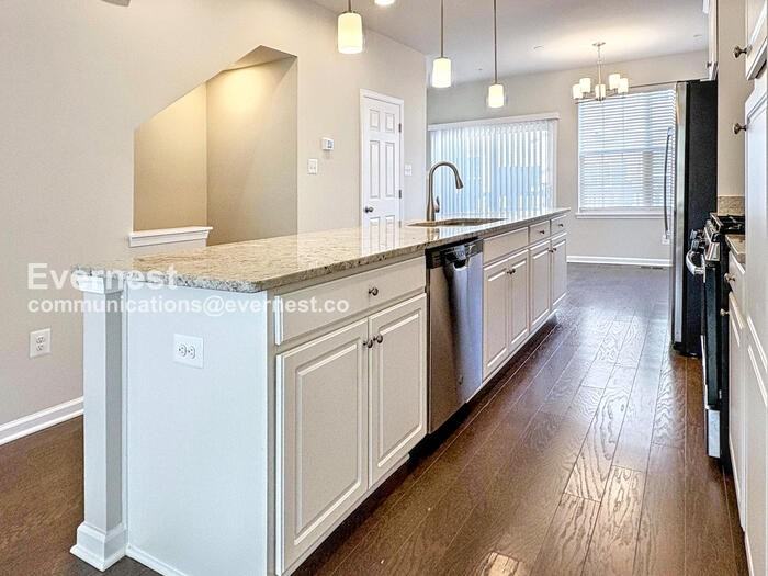 7113 Rowlock Aly - Photo 4 of 18