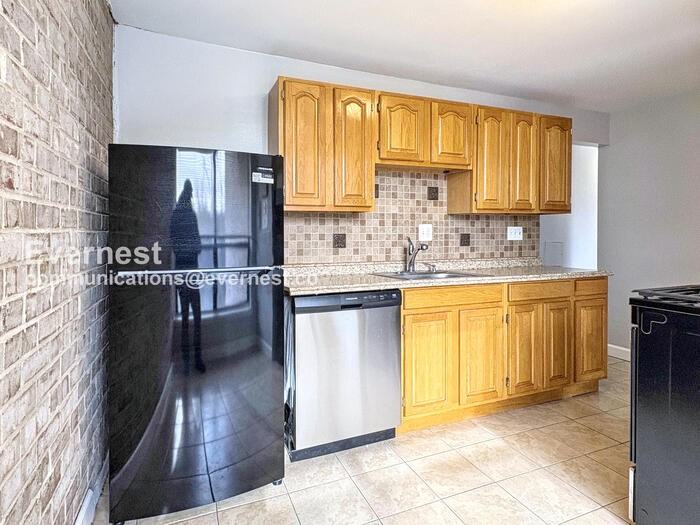 3314 Huntley Square Dr #A2 - Photo 2 of 16