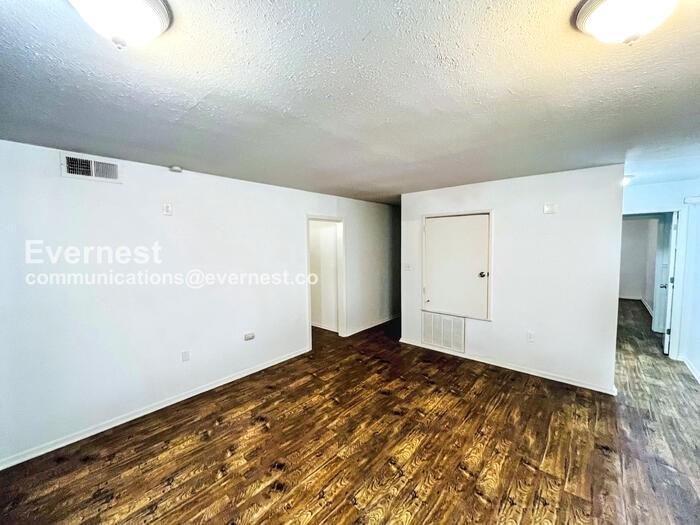 1460 Woody Dr - Photo 6 of 27