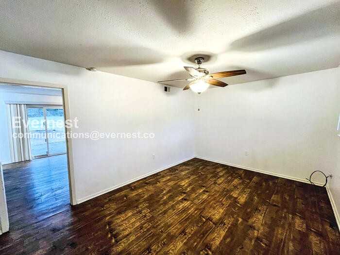 1460 Woody Dr - Photo 7 of 27