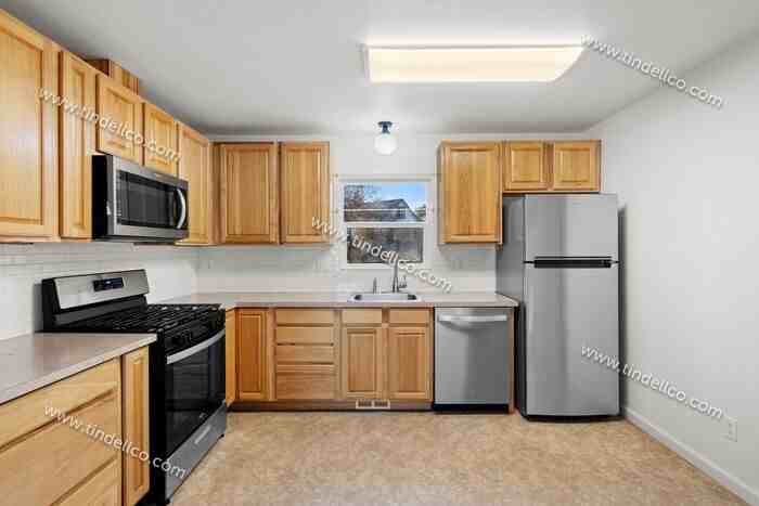 7010 N Columbia Way - Photo 6 of 18