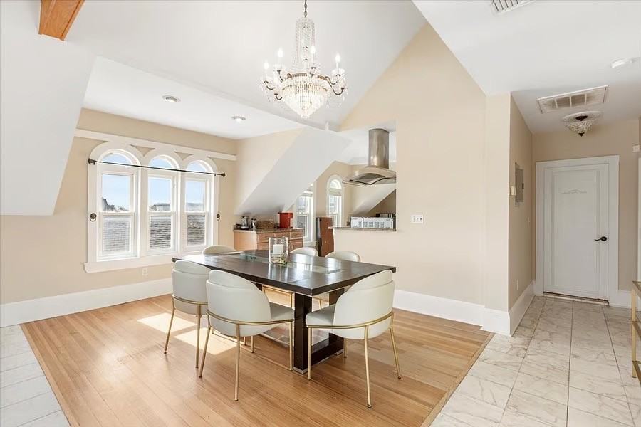 61 Coral Ave - Photo 3 of 20