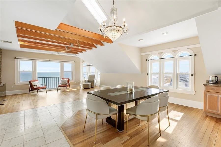 61 Coral Ave - Photo 7 of 20