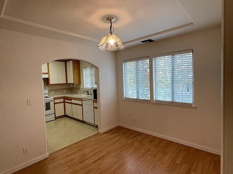 203 E Taylor St #4 - Photo 2 of 13