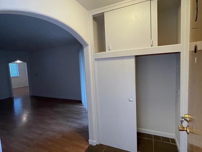 203 E Taylor St #4 - Photo 6 of 13