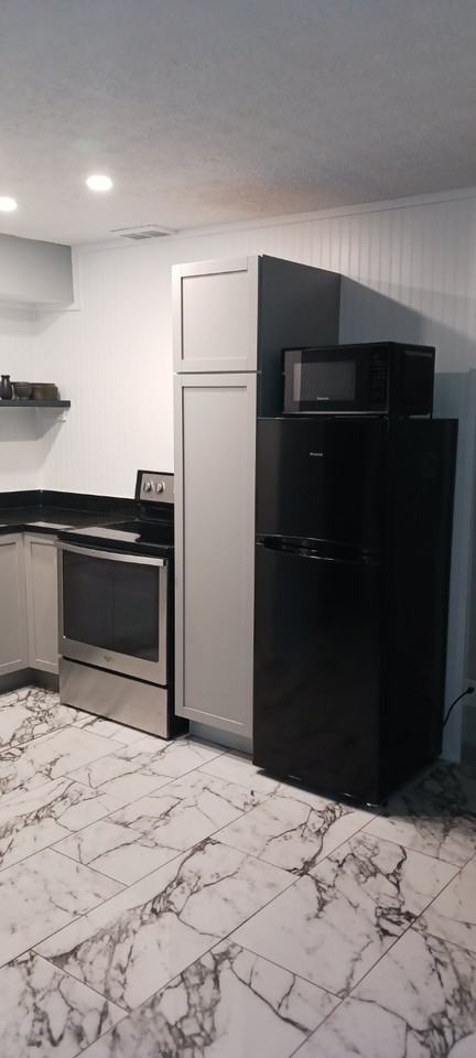 7815 N Main St #12 - Photo 2 of 5