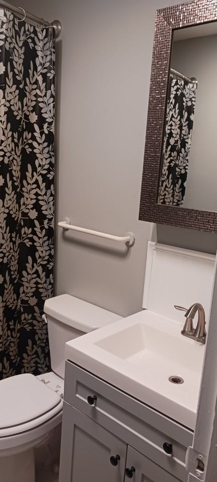 7815 N Main St #12 - Photo 4 of 5