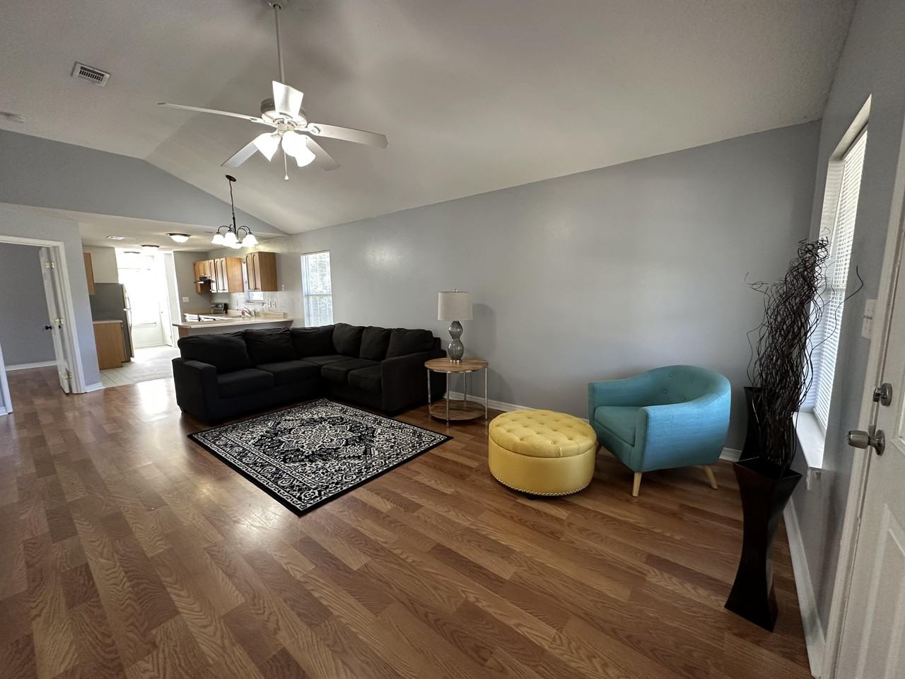 637 23rd St #2 - Photo 3 of 19