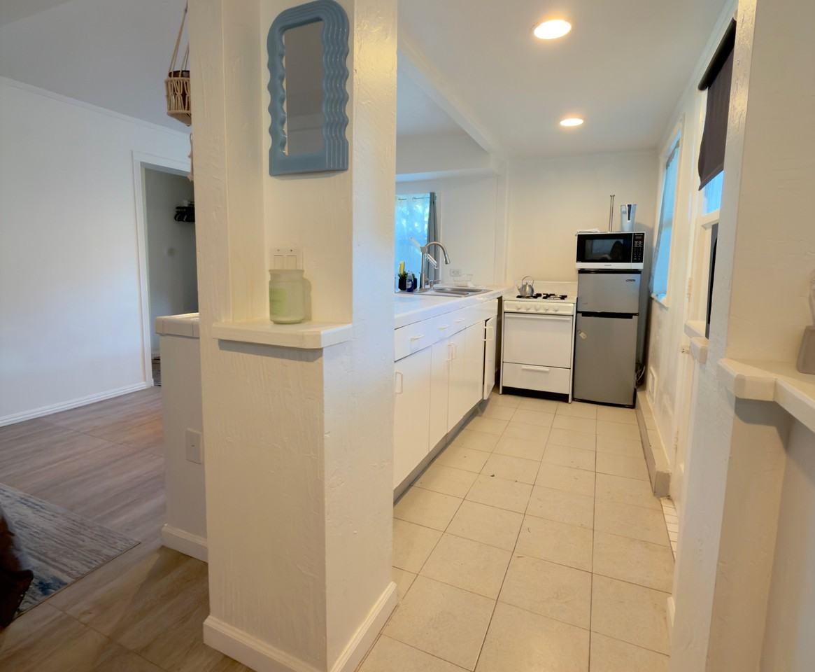 733 Beryl St #1-2 - Photo 4 of 18