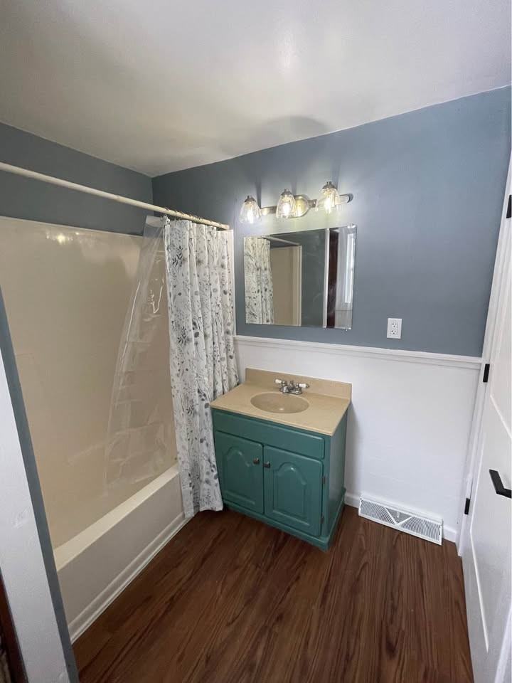 401 W Hughitt St - Photo 4 of 12