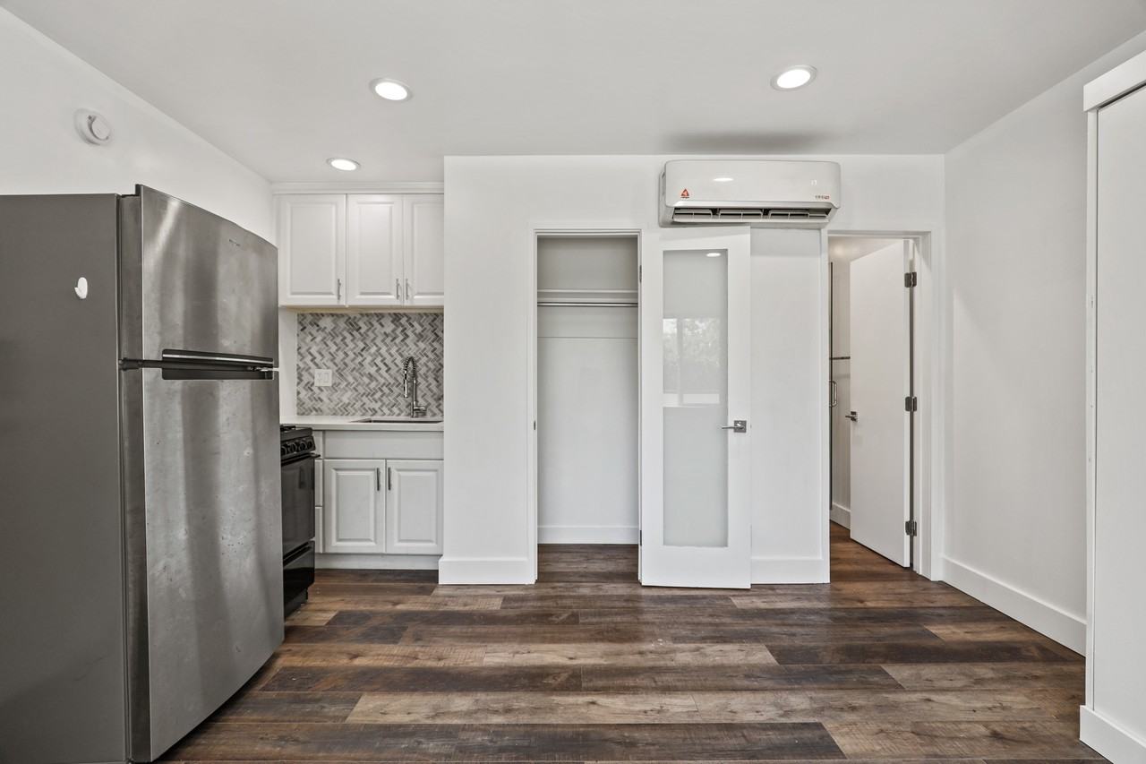 2730 Raymond Ave #4 - Photo 5 of 18