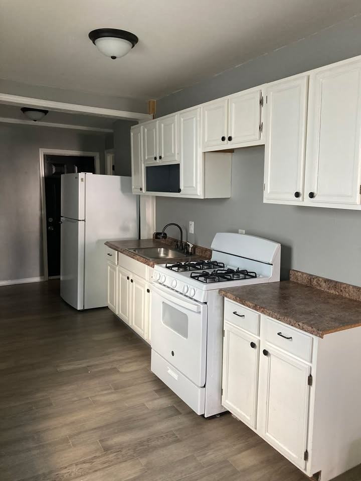 1616 Rugby Rd #2 - Photo 3 of 15